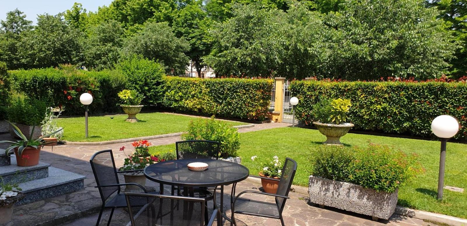La Casa di Tino Hotel Fontanellato Bagian luar foto